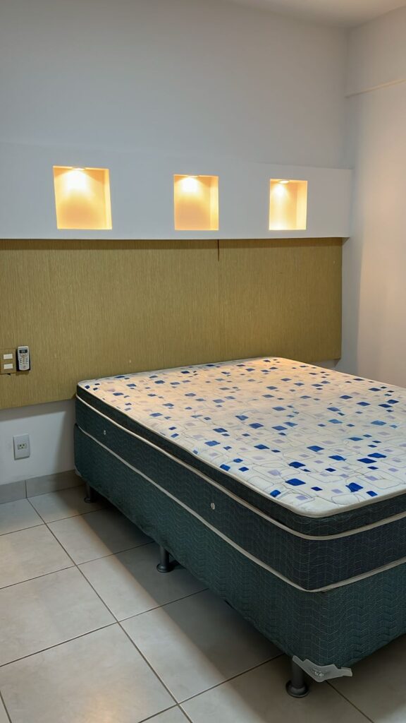 QUARTO-DE-CASAL1-1-576x1024 Apartamento Mobiliado